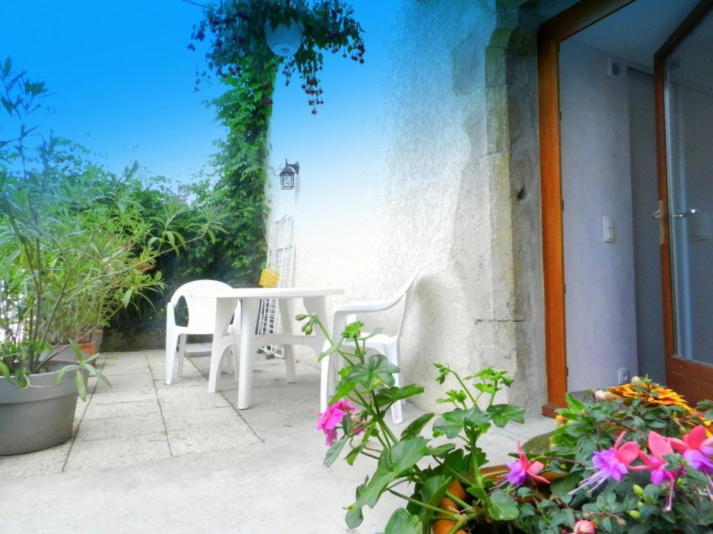Gite Les Platanes Sainte-Helene-du-Lac Zimmer foto